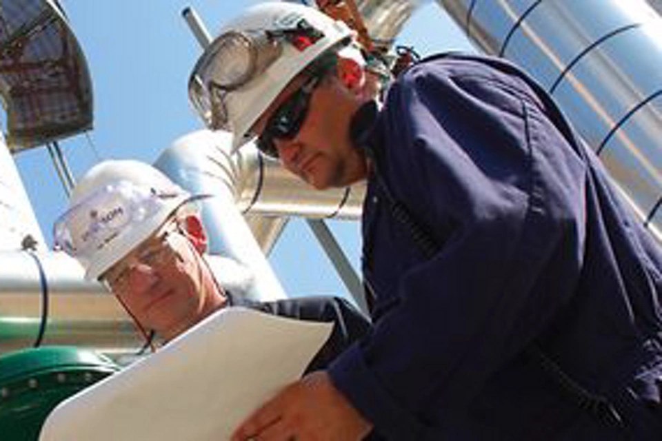 증류 공정에서 정확한 레벨 계측 달성