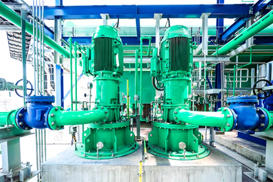 기존 공급업체가 대응하지 못하자 Calumet은 Emerson을 선택했습니다.