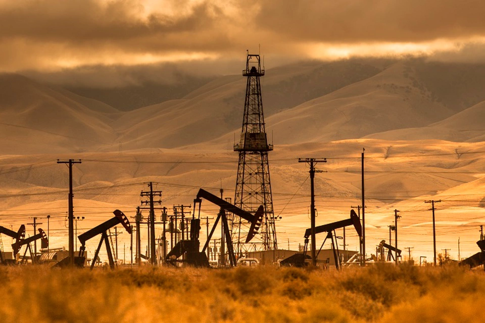 업스트림 웰사이트에서 계측 업그레이드를 통해 메탄 배출량을 줄이면서 생산을 개선하는 방법은 다음과 같습니다.