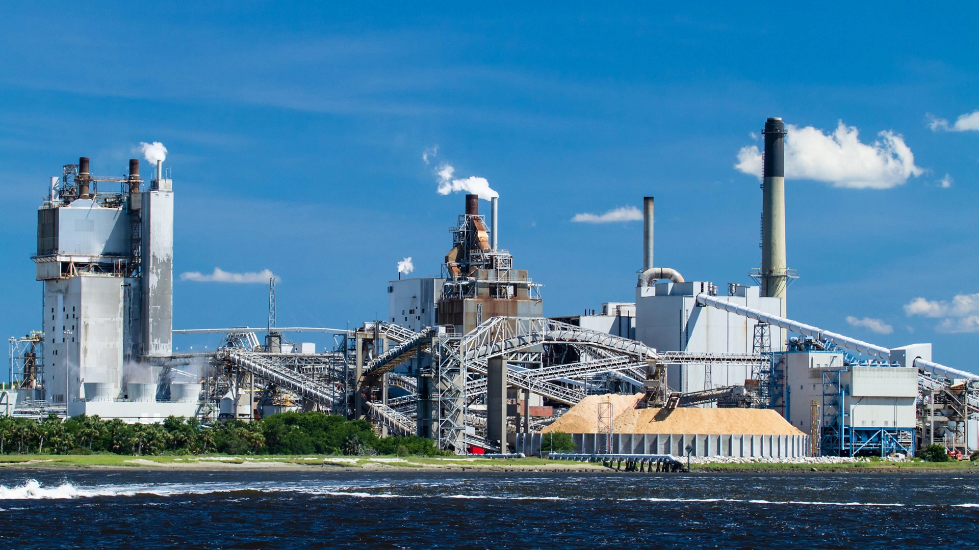 A large paper mill located on the Amelia River in Fernandina Beach, Florida.