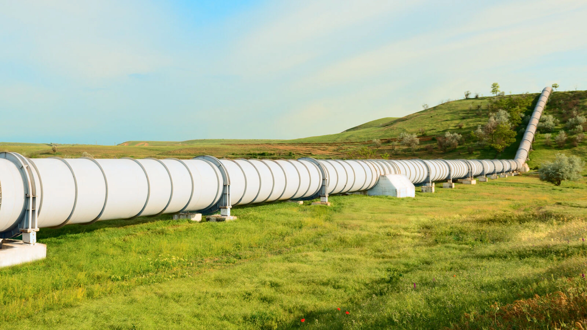 Integral Manifolds in Natural Gas Custody Transfer