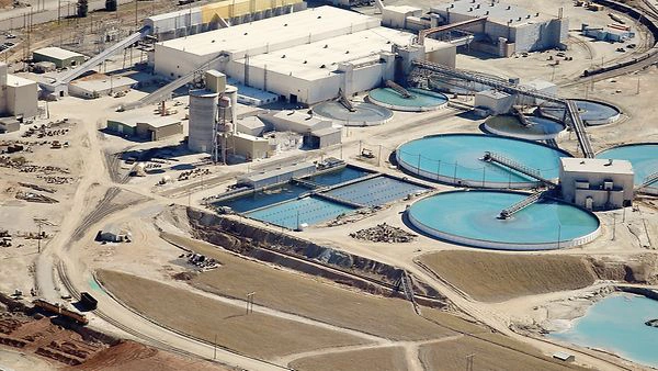 Maintaining operating temperature of cooling water in mining