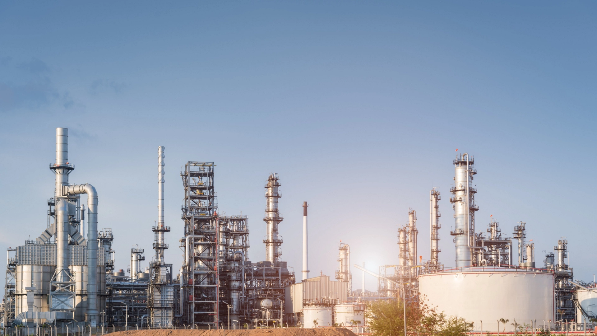 Process Gas Analytical Systems - Refining​