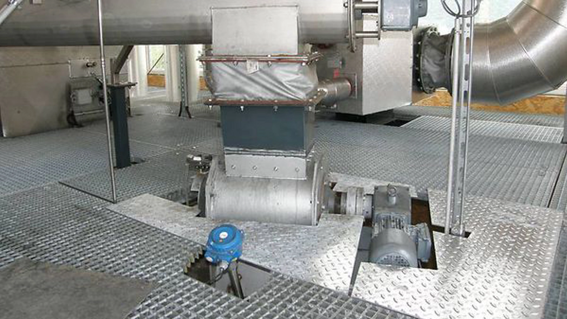 Solids Level Detection in Wood Gasifier Reactor