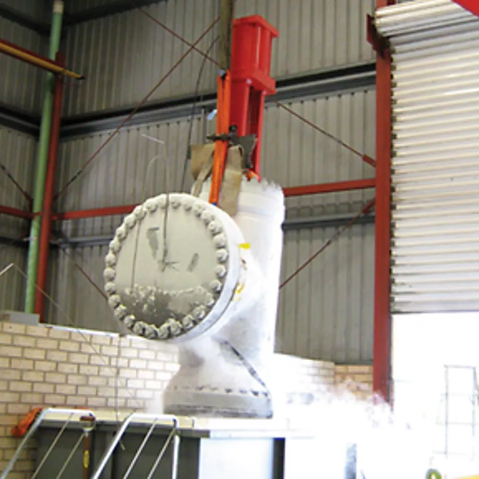 Fisher™ 고급 ENVIRO-SEAL™ 포장 시스템 및 극저온 시험은 LNG 트레인에 누출 없음 서비스를 제공합니다.