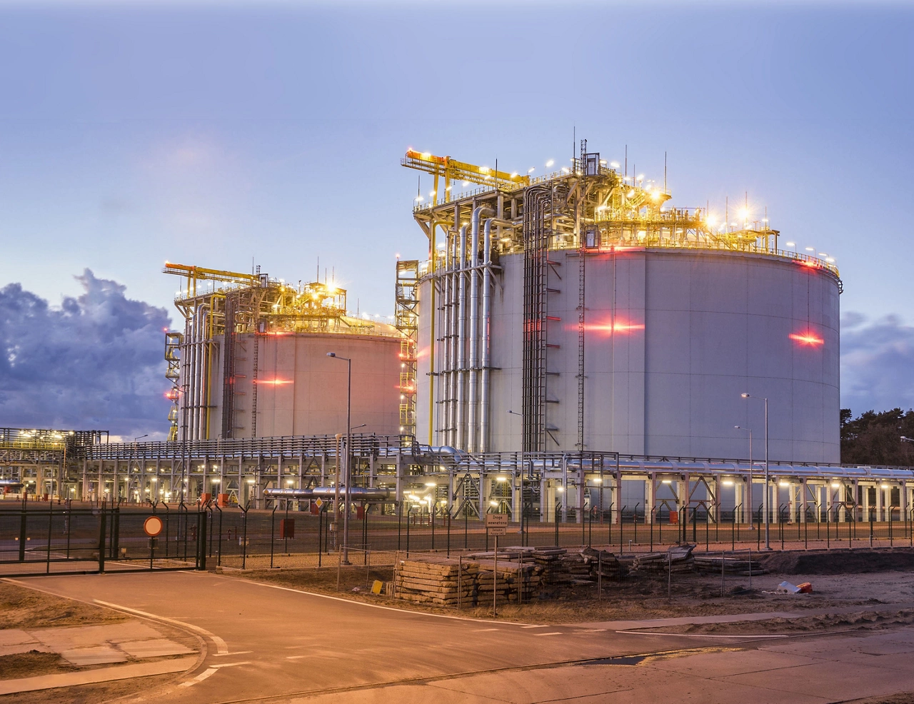 This is the main campaign image used for the Tank Gauging LNG campaign launched in May 2019.