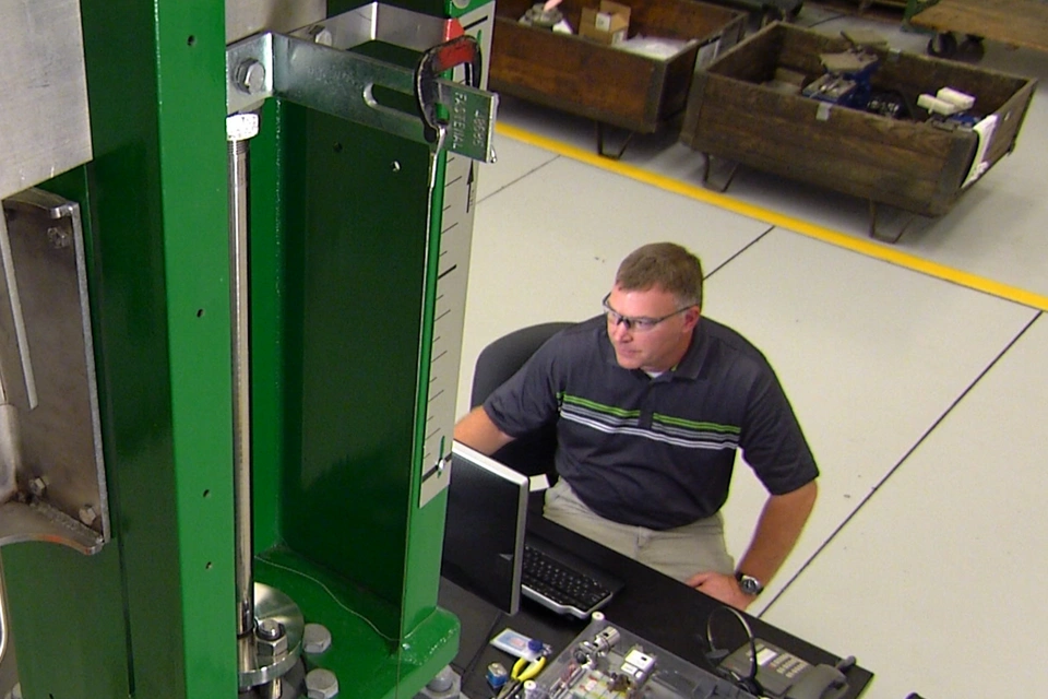 압축기 서지 방지 제어 밸브