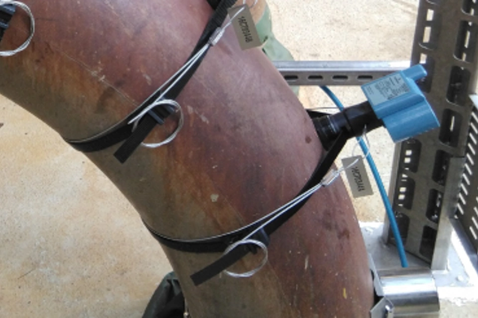 석유 및 가스 생산 사이트에서 모래 침식의 영향을 모니터링하는 방법