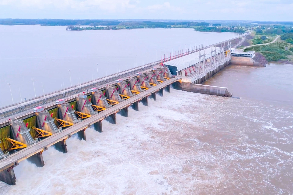 더욱 스마트하고 지속 가능한 그리드를 만드는 데 도움이 될 수 있는 개조 및 재생 에너지